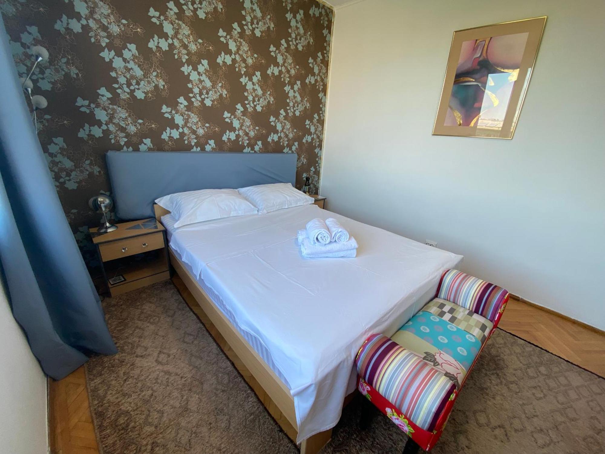 The Dome, Sala Palatului, Walking Distance To The Old Town Apartment Bucharest Luaran gambar